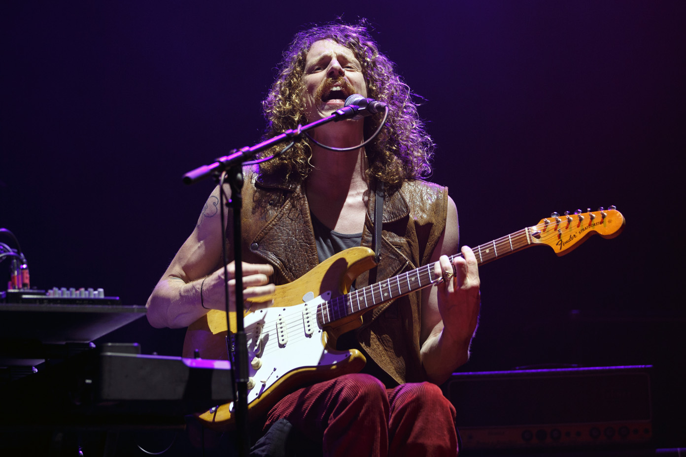 Blaine Harrison of Mystery Jets performing at the O2 Apollo Manchester on 27 June 2017. Photo: Katy