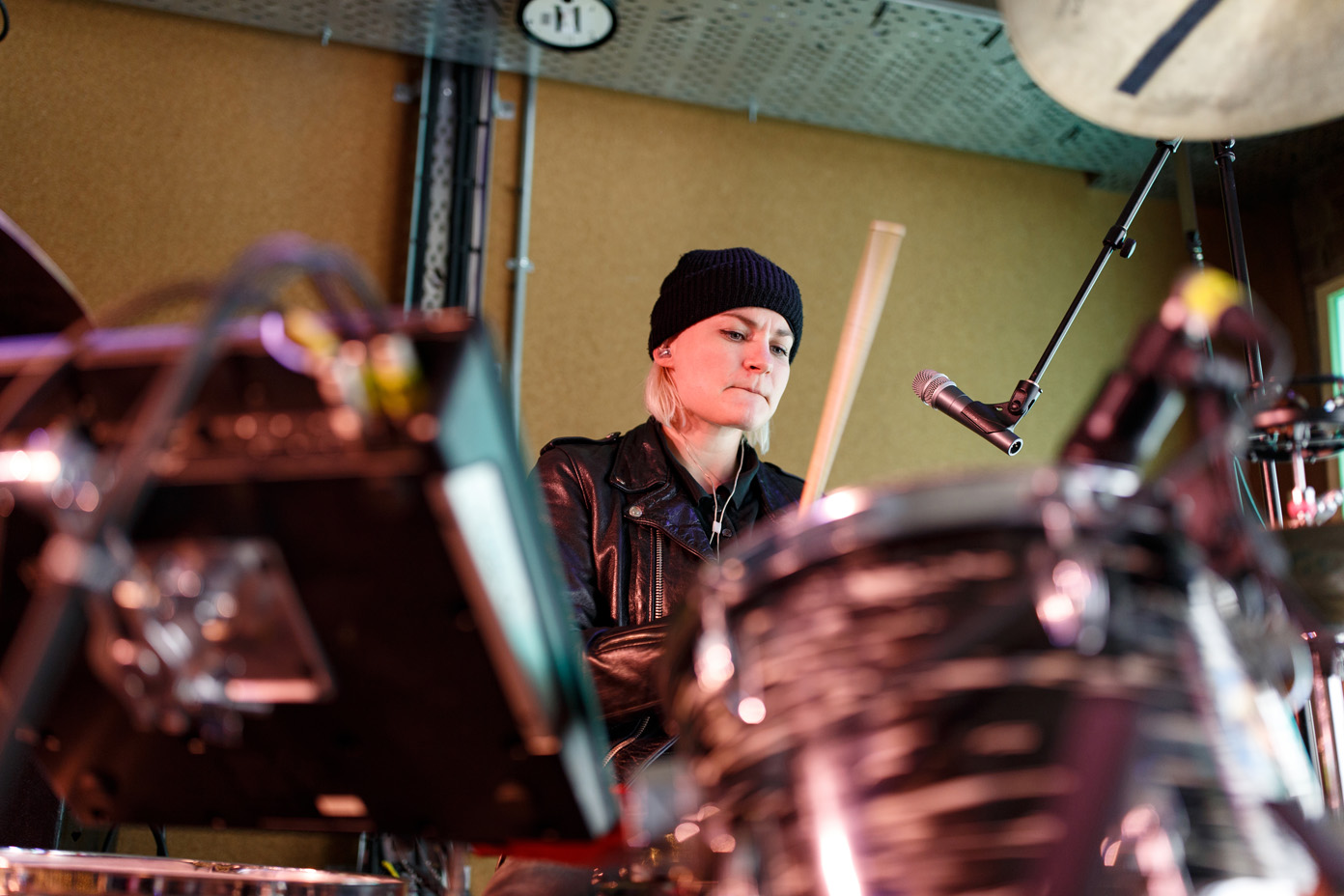 Maria Juntunen drumming during soundcheck